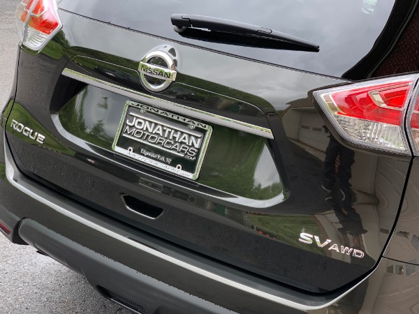 Used-2016-Nissan-Rogue-SV-Premium