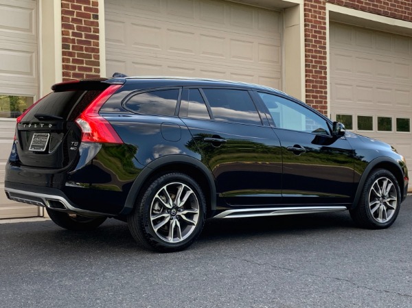 Used-2018-Volvo-V60-Cross-Country-T5-Premier