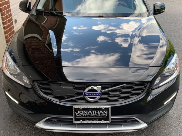 Used-2018-Volvo-V60-Cross-Country-T5-Premier