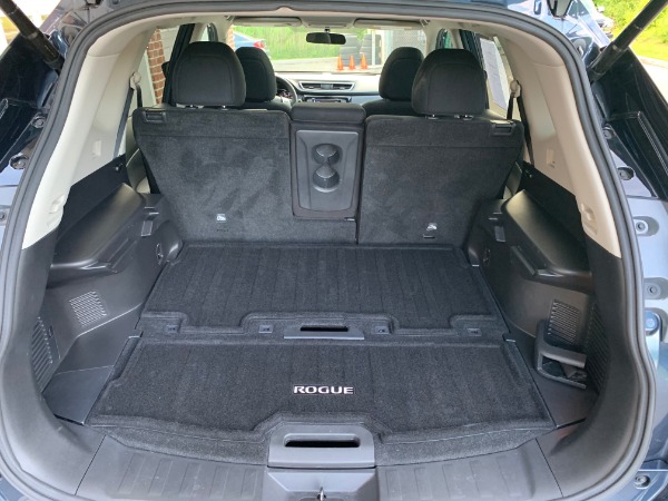 Used-2016-Nissan-Rogue-SV-Premium