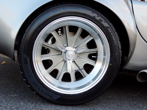 Used-1965-Backdraft-Racing-Custom-Cobra-RT3-Roadster---Iconic-427s