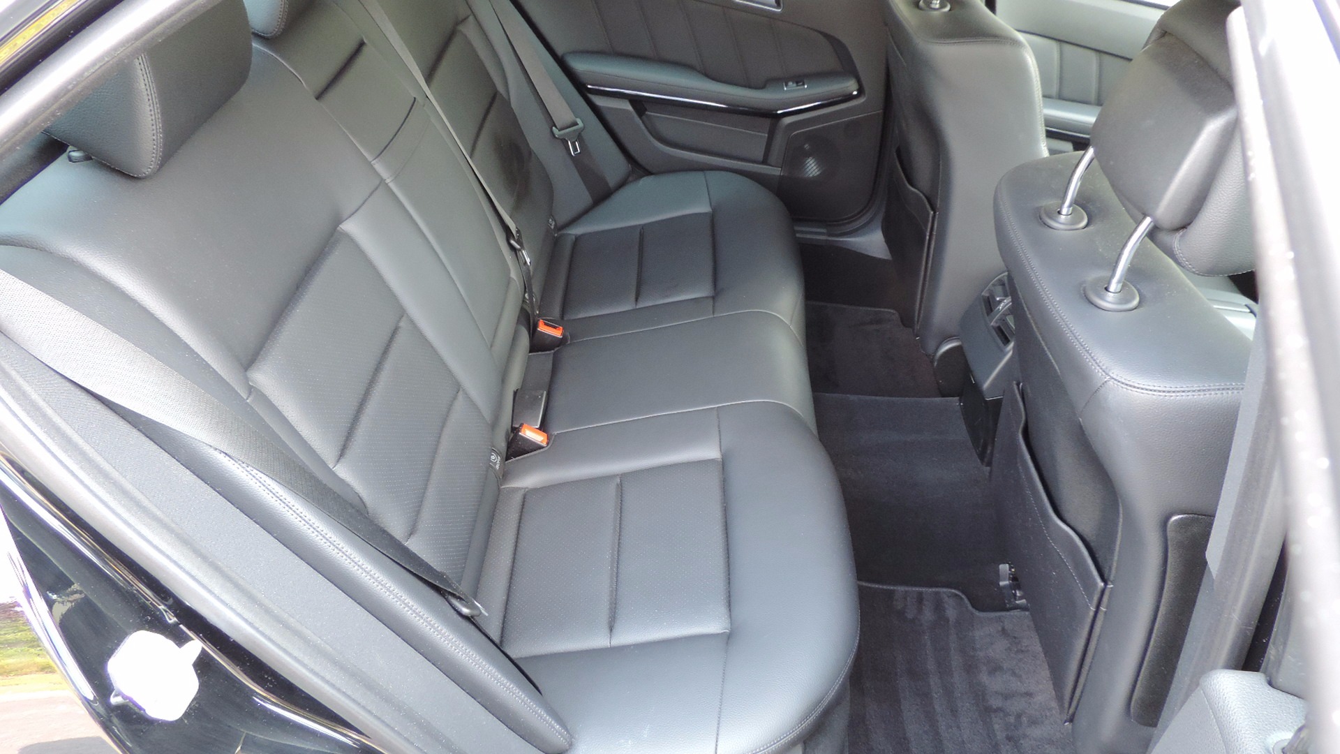 Mercedes-Benz E-Class: NECK-PRO head restraints Mercedes-Benz E-Class: NECK-PRO head restraints
