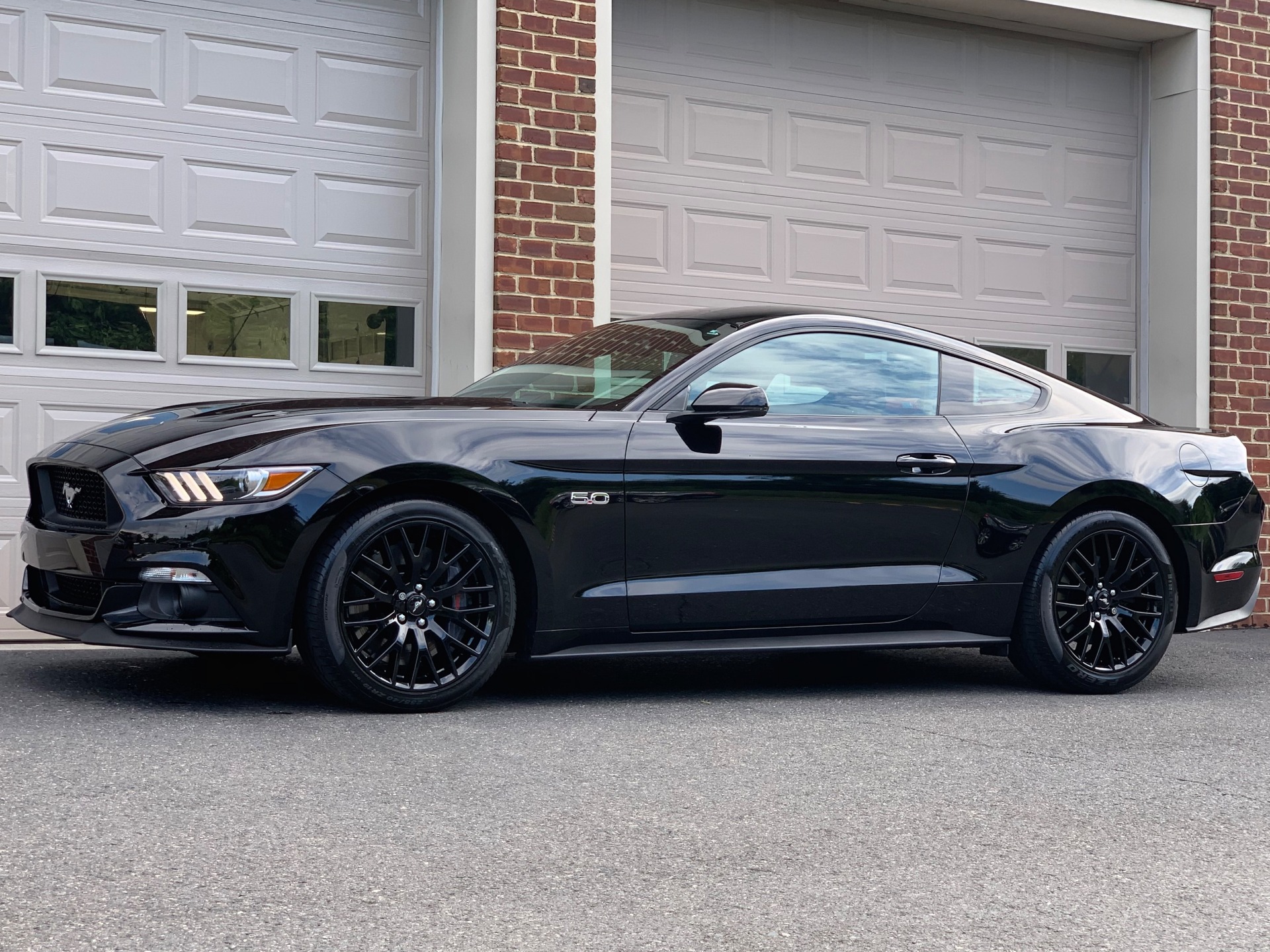 What Does The Mustang Gt Performance Package Include
