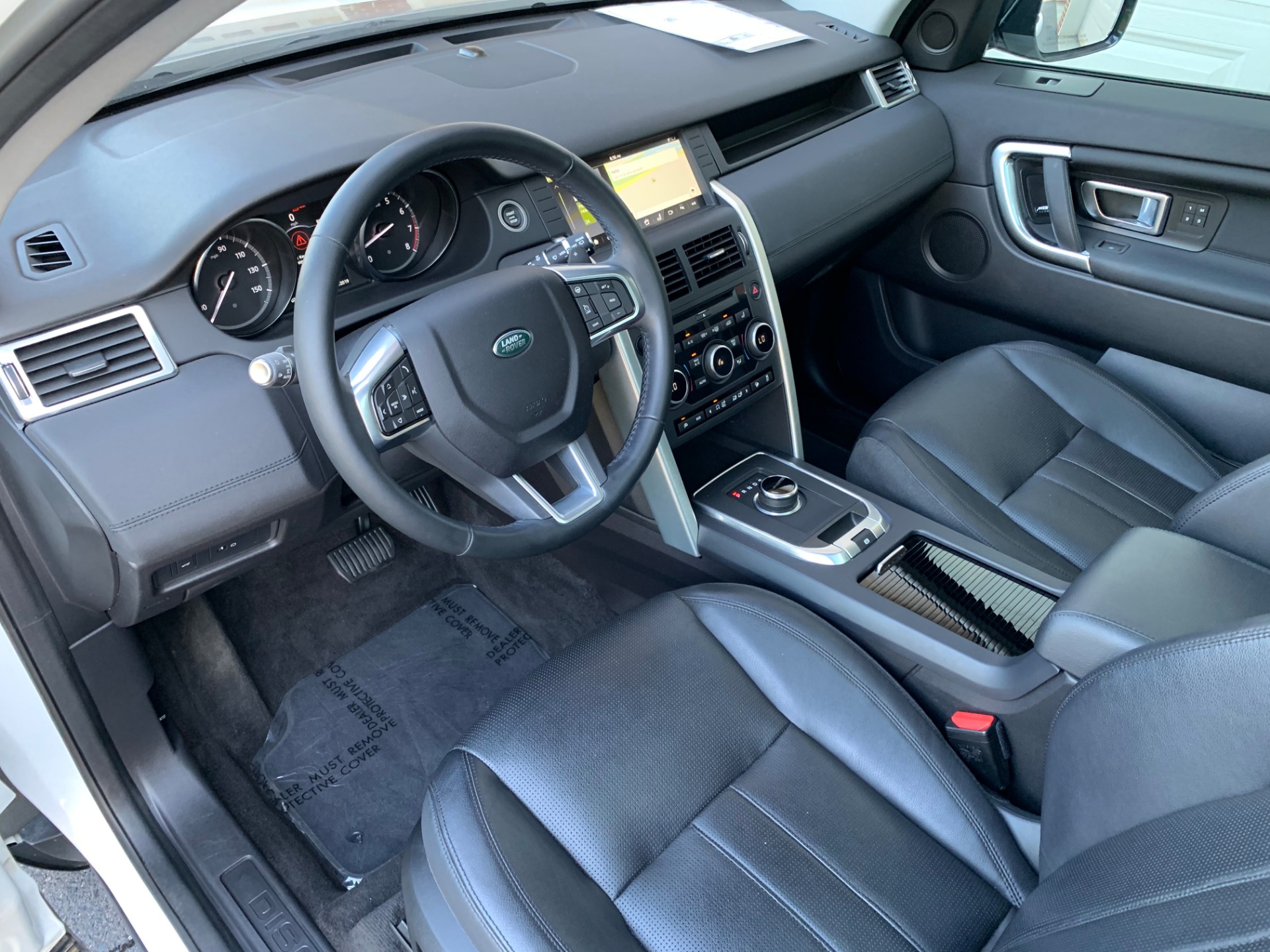 2017 Land Rover Discovery Sport Interior