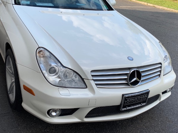 Used-2008-Mercedes-Benz-CLS-CLS-550-Diamond-White-Edition