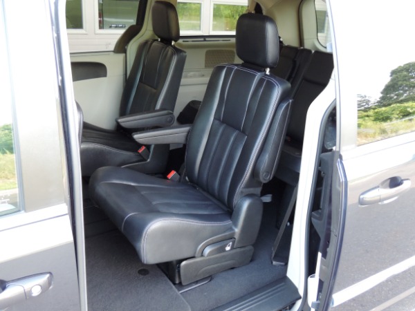 Used-2014-Chrysler-Town-and-Country-Touring