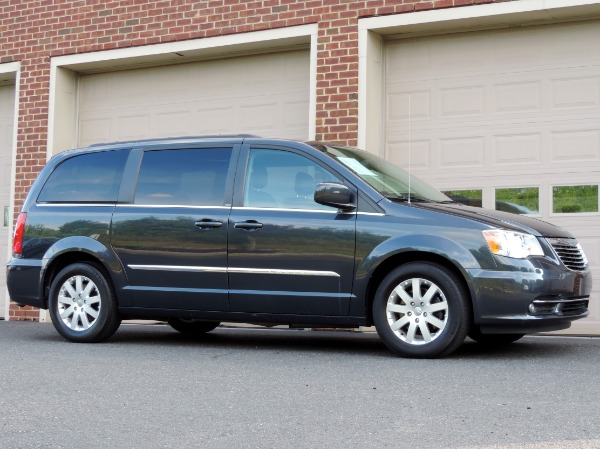 Used-2014-Chrysler-Town-and-Country-Touring