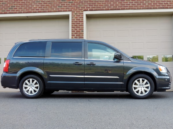 Used-2014-Chrysler-Town-and-Country-Touring