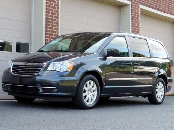 Used-2014-Chrysler-Town-and-Country-Touring