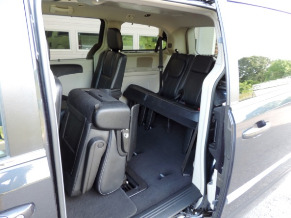 Used-2014-Chrysler-Town-and-Country-Touring