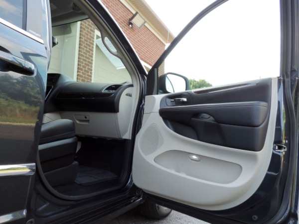 Used-2014-Chrysler-Town-and-Country-Touring