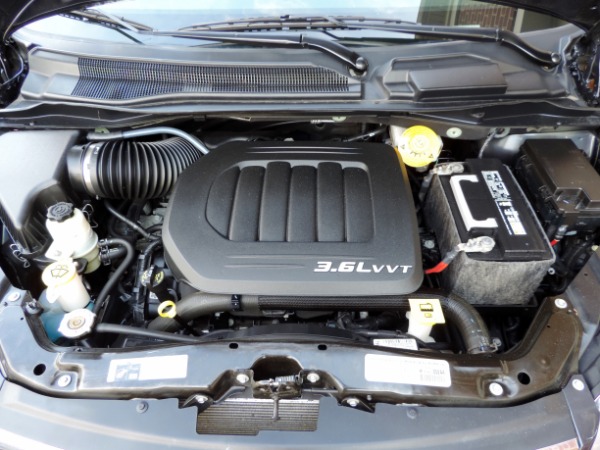 Used-2014-Chrysler-Town-and-Country-Touring