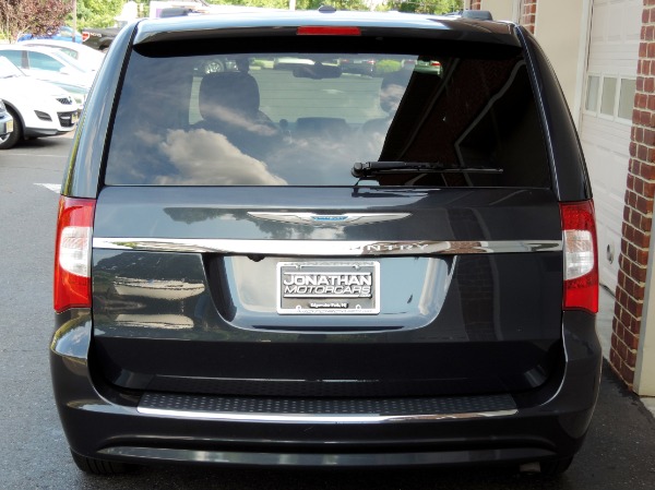 Used-2014-Chrysler-Town-and-Country-Touring