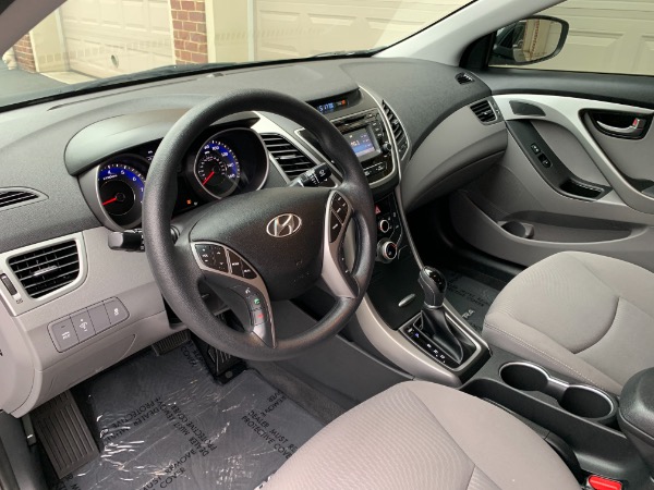 Used-2015-Hyundai-Elantra-SE