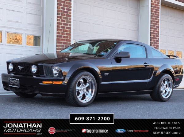 Used-2005-Ford-Mustang-GT-Premium