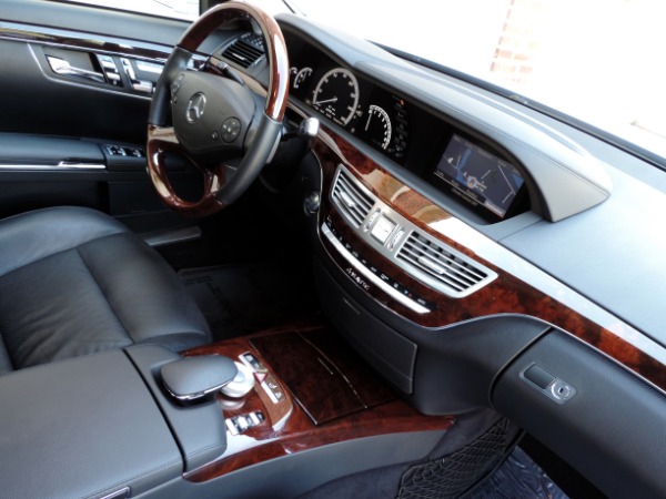 Used-2011-Mercedes-Benz-S-Class-S-550-4MATIC