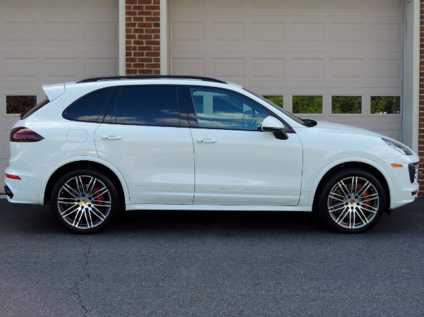 Used-2016-Porsche-Cayenne-Turbo